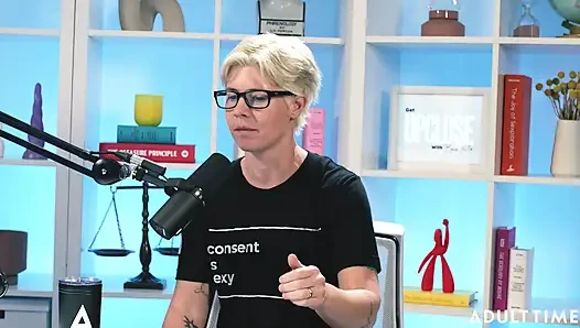 Cadence Lux: Authentische orgasmen & Selbstvertretung