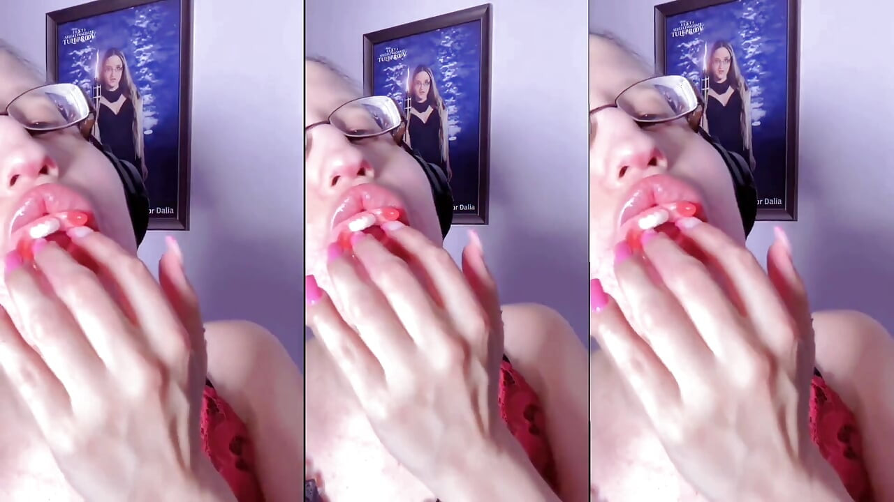 Asmr Ăn kẹo răng - Asmr, kính mắt, gianess, son môi, môi lớn, mough, thực phẩm, tôn sùng khuôn mặt, móng tay dài