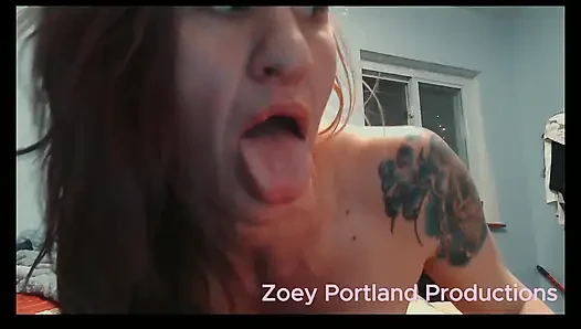 Порнозвезда Zoey Portland Играет С Киской 2026