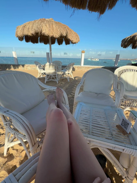 giantes worship big toes big legs  in beach outdoor-I love teasing you - I know how you want me - but I remain only the chosen one - who really deserves it and is ready to do anything for me