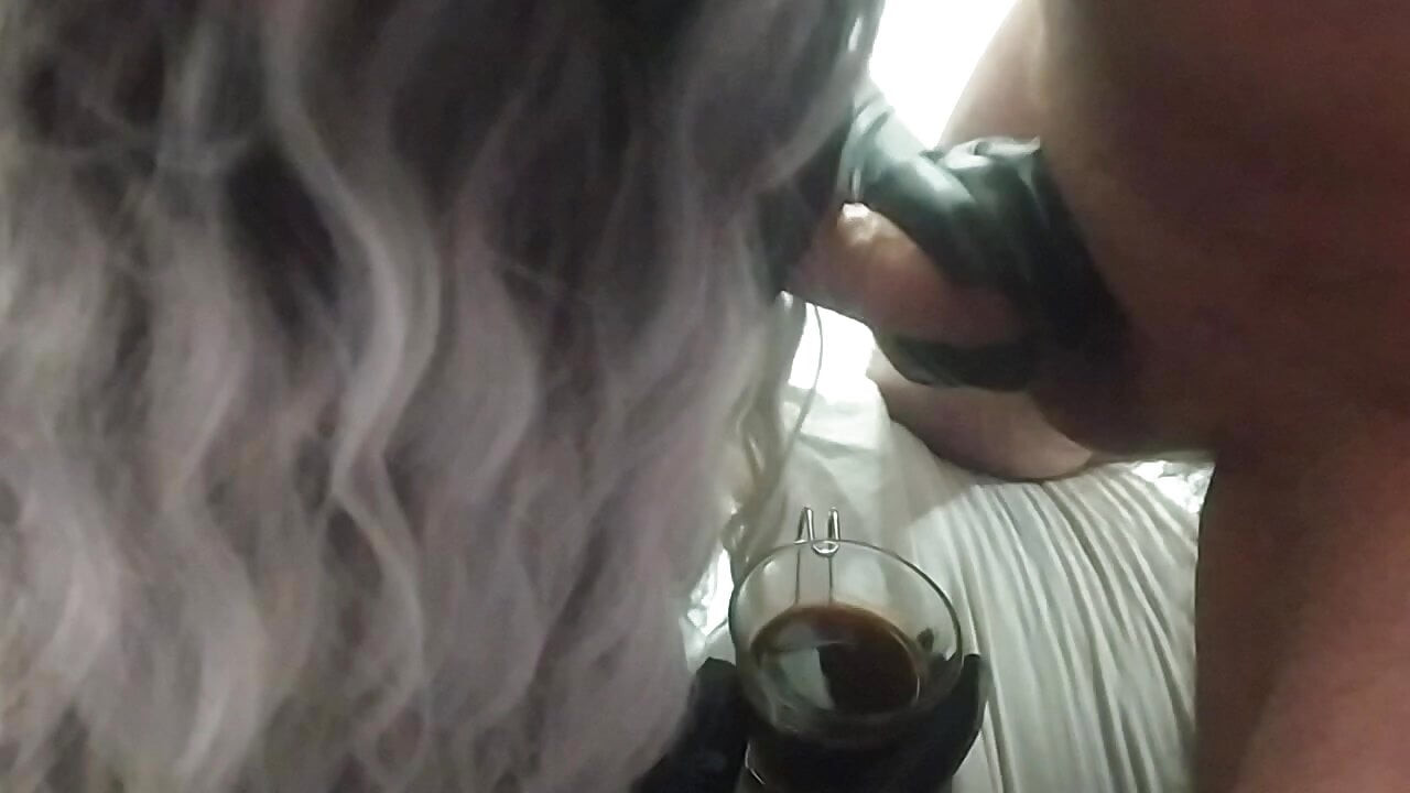 Ebony milf needs cream in her coffee