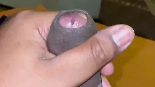 Siyah eşcinsel şişman zenci yarağıyla mastürbasyon yapıyor