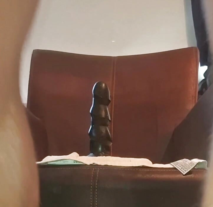Yalnız erkek noface twink x - yakın çekim dildo yolculuğu