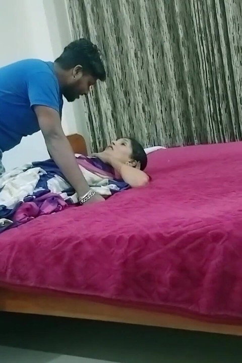 Village Bhabhi Sex! Beautiful Pussy Fuck