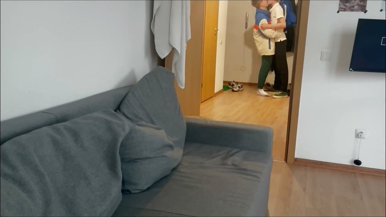 I Brought Home a Friend with a Big Cock and Seduced Him for a Cum in My Mouth