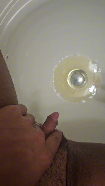 Pissing in my roommates sink for the first time