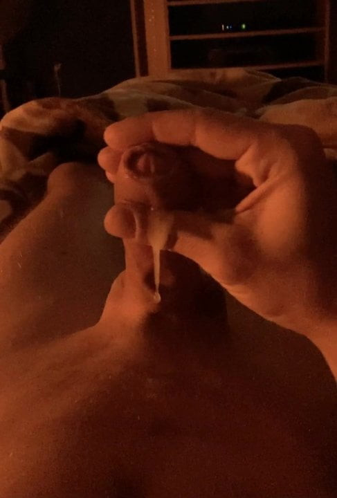 Jerking my cock snd cum