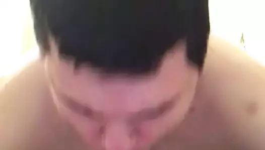 Adam 5 dakika boyunca yapay penis berbat