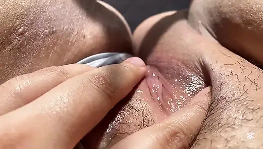 Watch me rub my so you come and do it for me