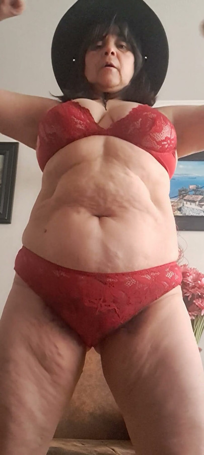 Hot Mature Woman and More