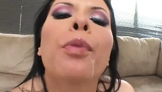 Tante seksi dengan toket aduhai didobel penetrasi