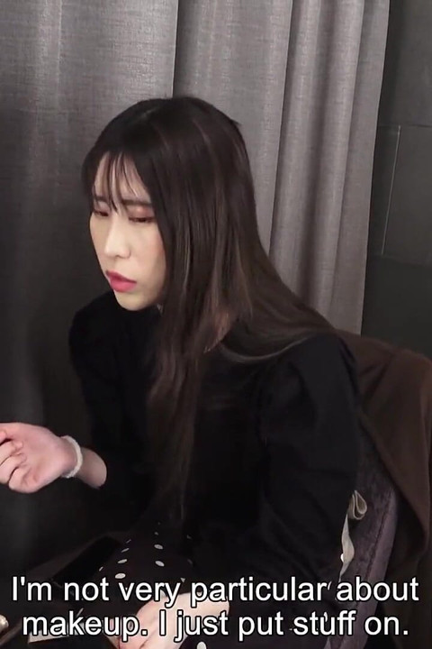 Hitomi kanzaki di belakang panggung