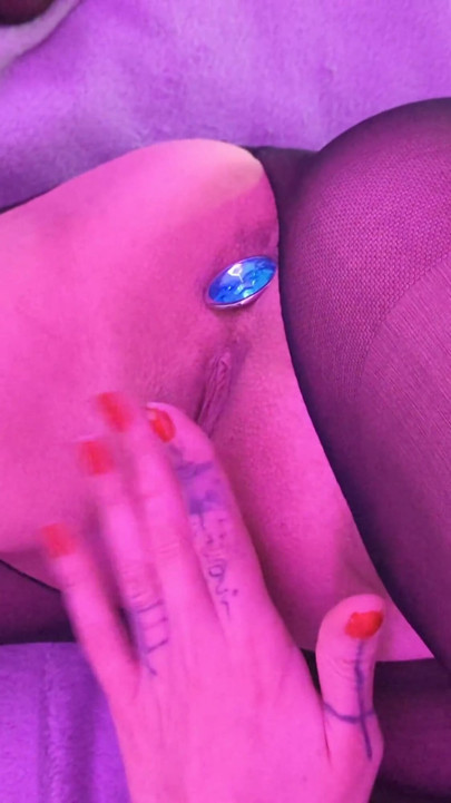 Nylon babe Bina alone and horny | Clip 1