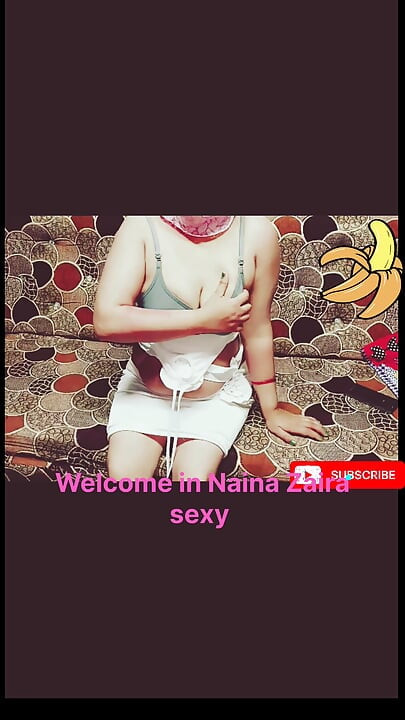 在炎热的夏天的孟加拉女孩邀请他的男朋友玩有趣的性爱