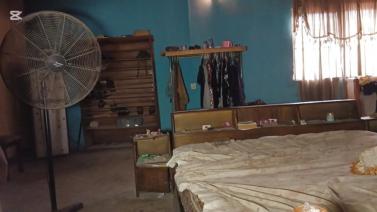 Bolatheboss Analtessier After Shower with a Sexy Bottom
