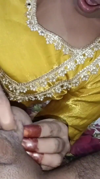 Desi Beauty Blowjob with Ball Massage in Traditional Clothes | Clip 2