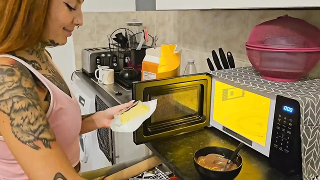 Chocolate Flake Pee Cakes
