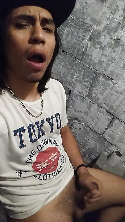 वीर्य को बाहर न निकालने की कोशिश करें