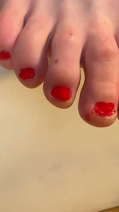 Polish My Foot Nails