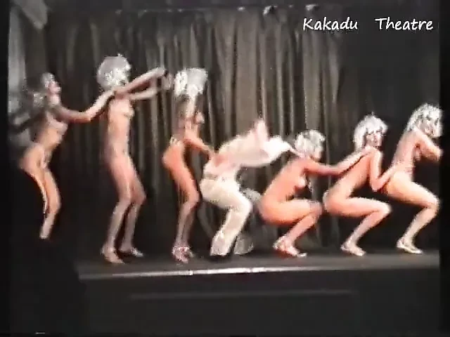 Rus Kakadu theatre. Showgirls.