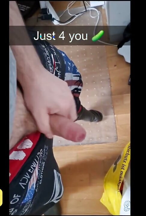 Me Filmé Siendo Follada a Pelo Por Un Fan De 18 años