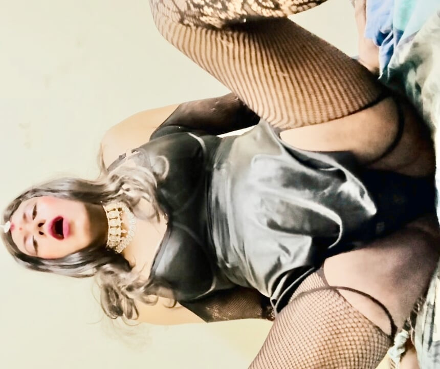 beautiful desi sissy riding huge bottle gourd