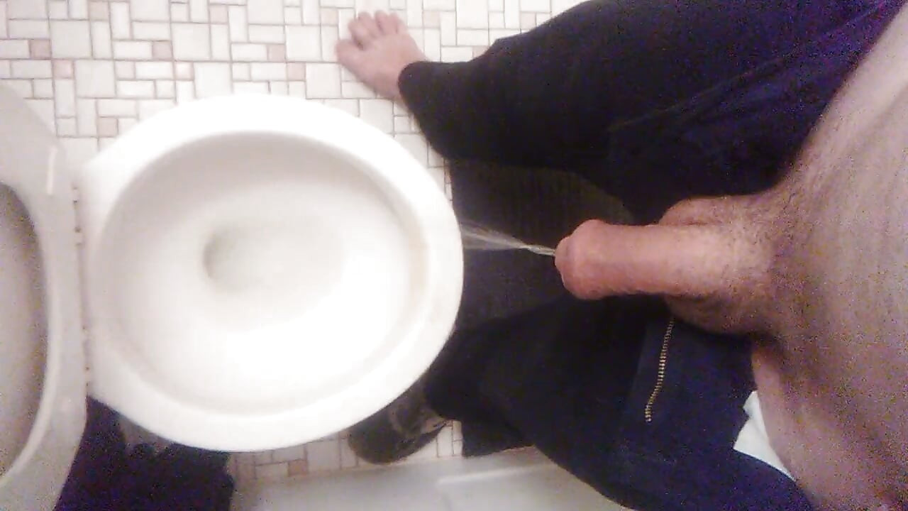 Mid-afternoon Peeing; Many-angled