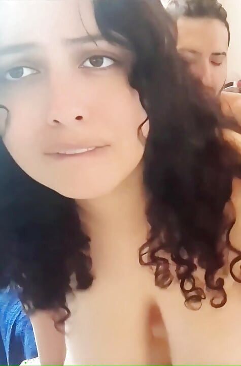 그녀는 내 자지에서 점프를 멈출 수 줘