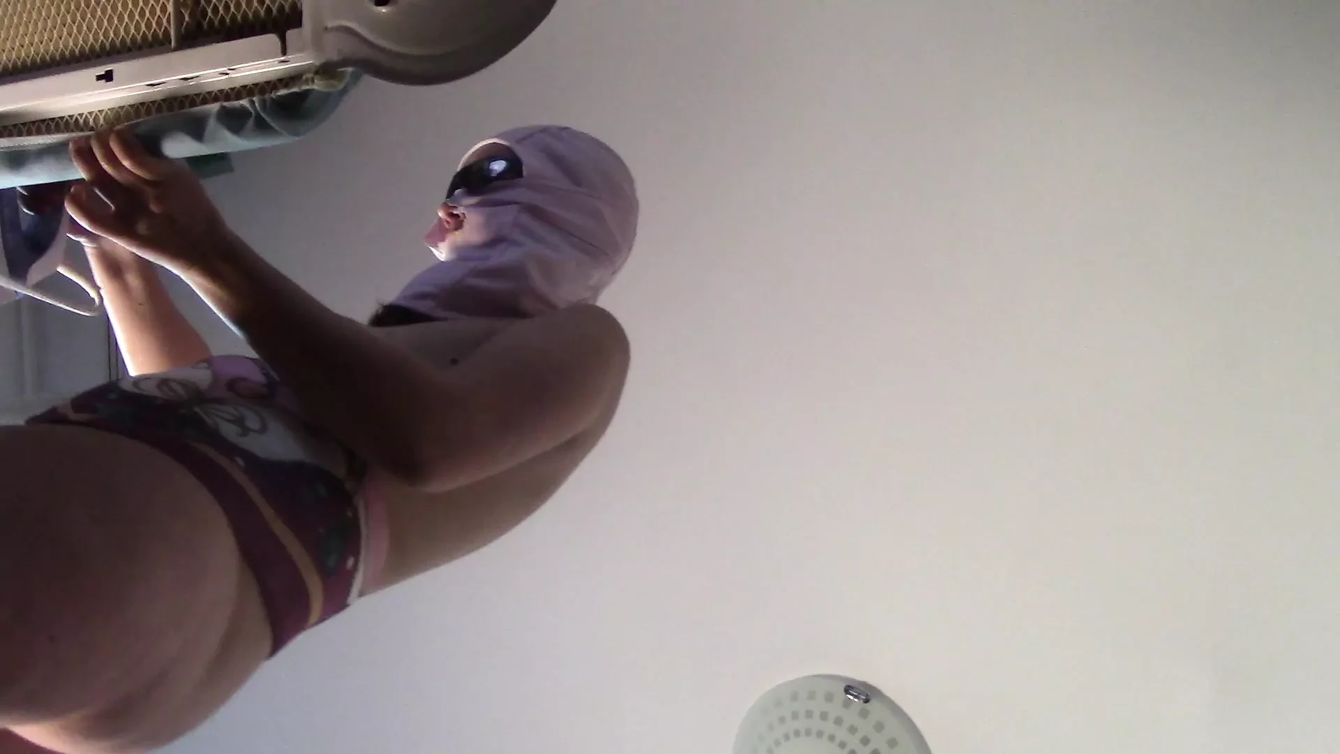 Sexy woman does naked cleaning. Hot hairy Latin hair, big, big ass. Hot woman massages her hairy.