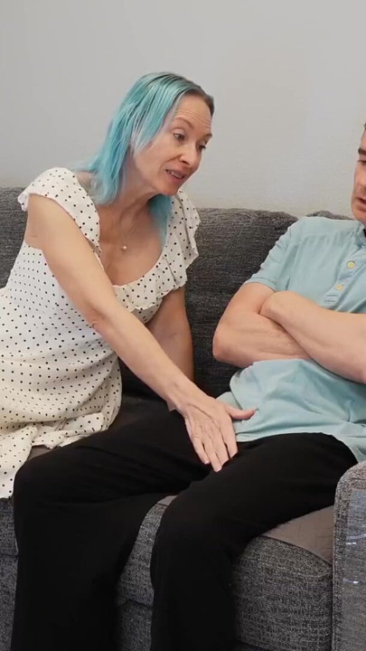 زوجة الأب الدينية تريد الشرج والوجه والتشريب - دراسة الكتاب المقدس E03 - ميلف ستيلا | مقطع 1