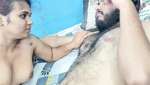 Çıplak romantizmde ateşli derin dudak kilidi