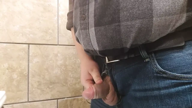 Bear pissing