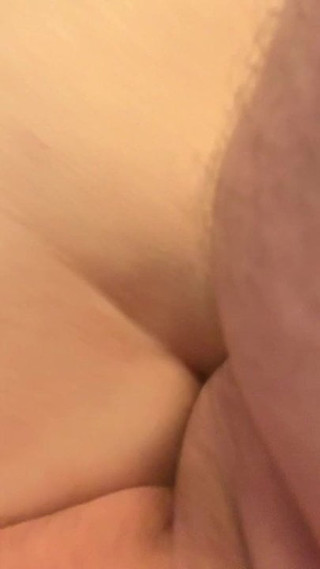 BBW knabbert an ihrem Arsch und bittet BBC um härteres Anal