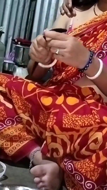 Zapanjujući trenutak iz "Sali jub soaur ghore se Jamai daa k ghor gaye tub Usko Ekela Ghorme Without Condom pe Choda"