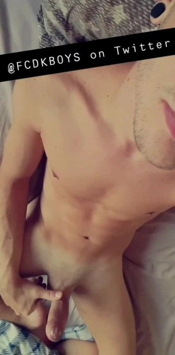 Hot fit twink amazing cumshot