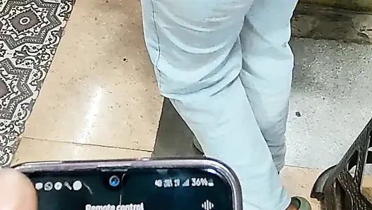 Orgasme gadis Mallu dikendalikan di tempat umum