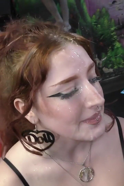 Gorgeous Sunflower Doll Enjoys a Bukkake with Her Cum Loving Friend
