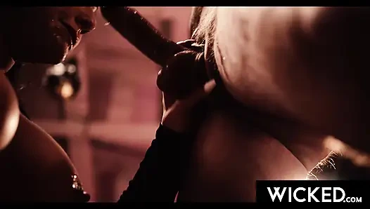 WICKED - порнозвезда года JENNIFER WHITE, подборка