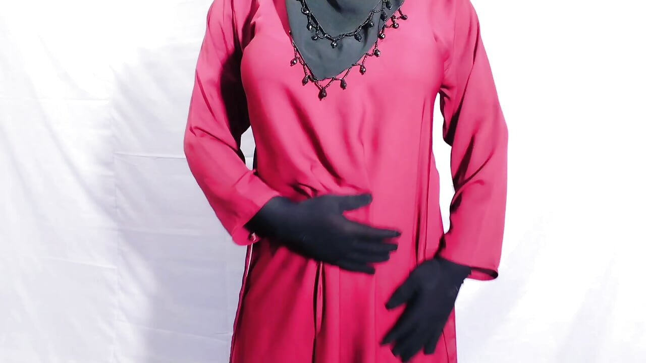 Pakisthani Desi Couple Outdoor Field Romantic Kiss Selfi Video by