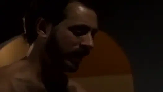 Pantat bahenol cewek perancis ini dicrot sperma hangat