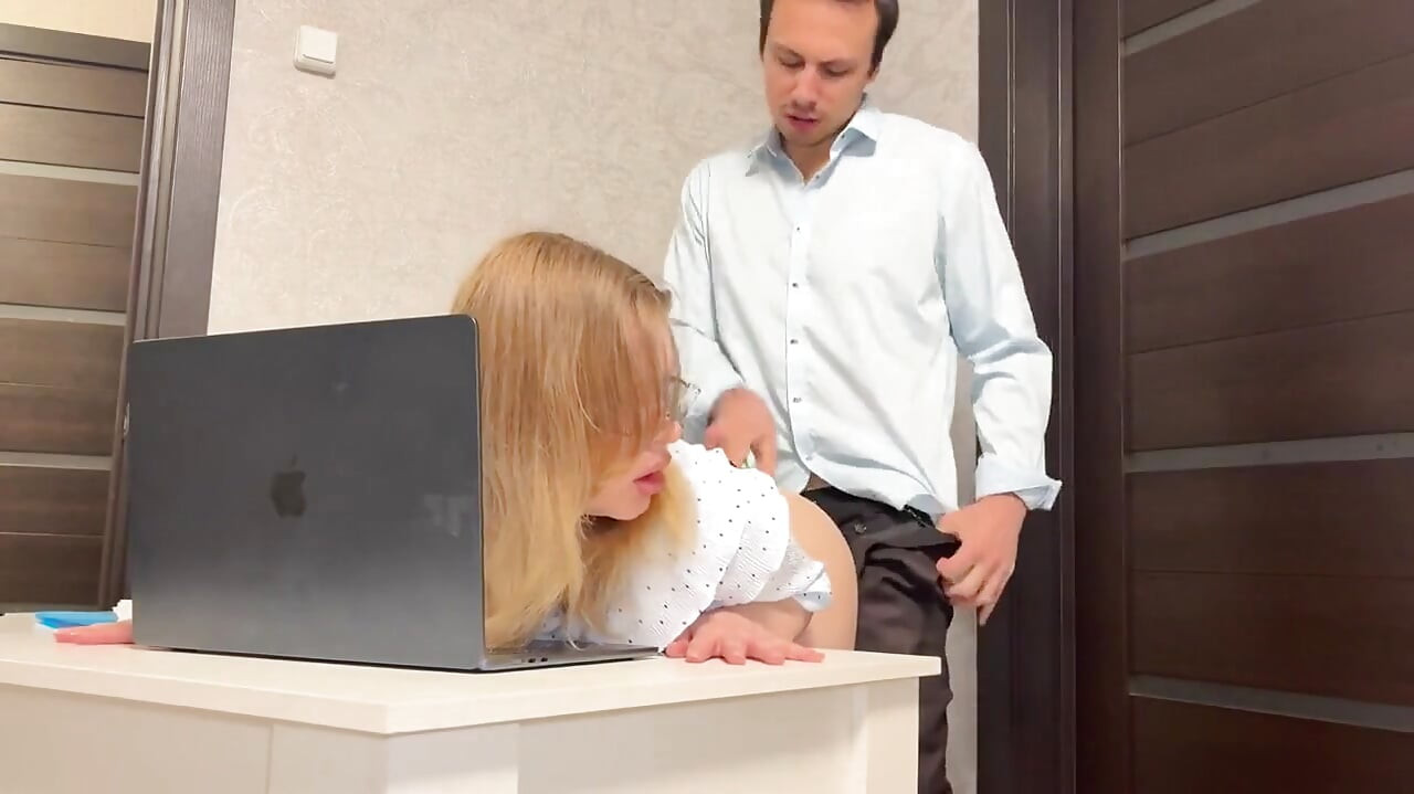 Blyg assistent Wedgie Bully Humping session