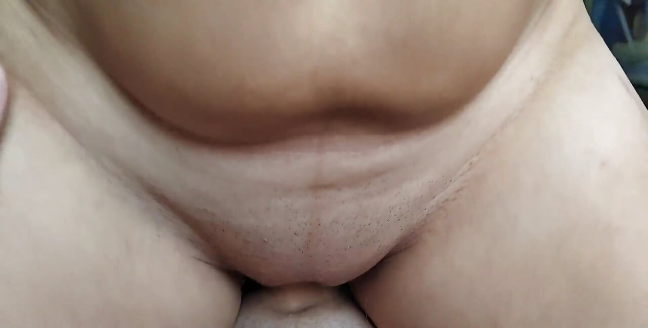 Sexo en primer plano Primer plano mamada de hermanastra y vaquera pussyfucking