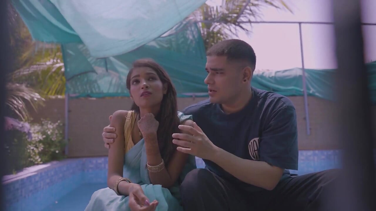 Sexy Slim Bhabhi Seduce by Her Devar When She Was Alone Sitting in the Balcony