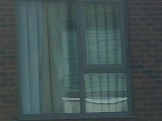 Bristolkate wird in einem Fenster gefickt