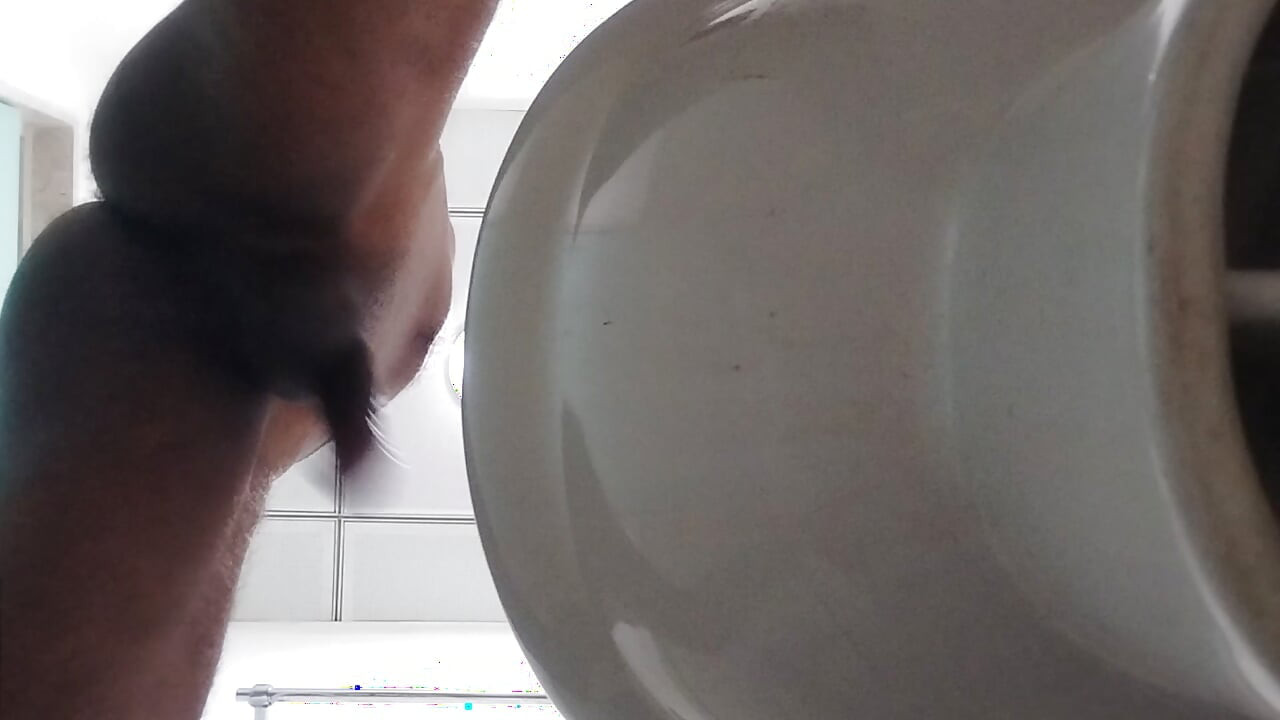 Bottom view Full nude