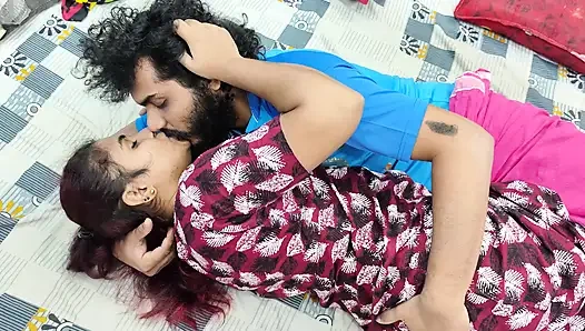 Göt yalama ve öpüşme romantizmi ile ateşli dudak kilidi