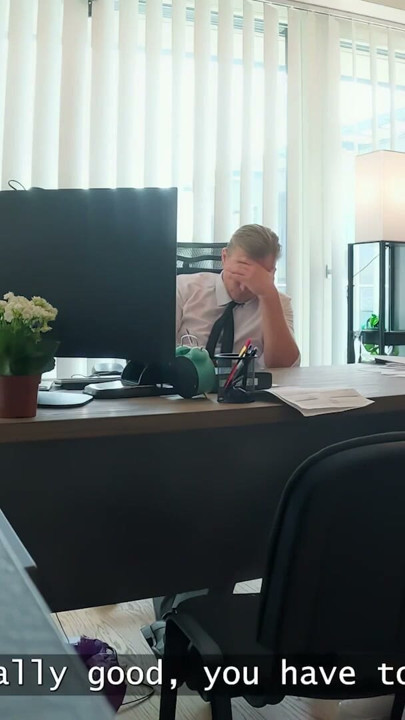 LOAN4K. Rżnięcie na stole jest najlepsze, gdy cipka jest taka gorąca i mokra | Klip 1