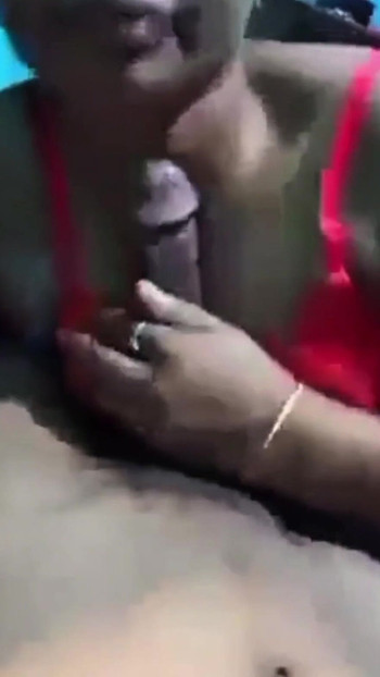 desi devojka puši kurac i puši kurac | Klip 2