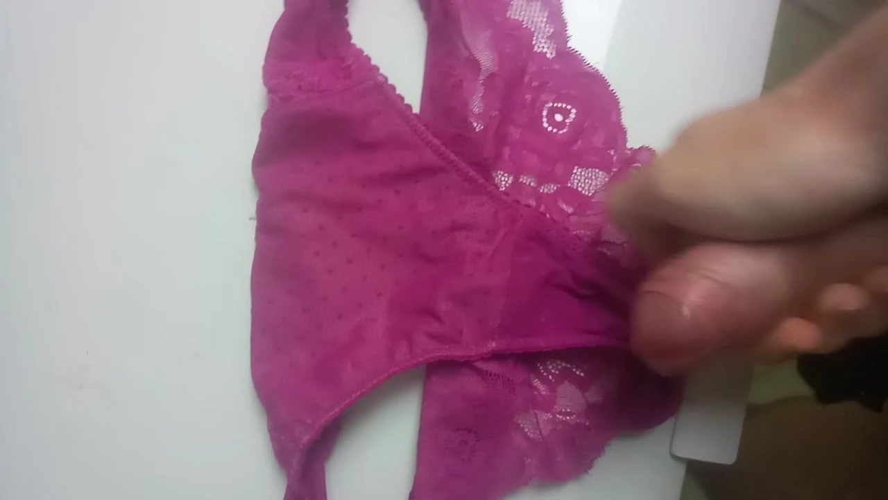 Élvezz a lila bugyira