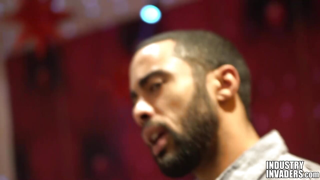 Gırtlağına kadar alma ustası Eden Sinclair! IndustryInvaders'ta ırklararası